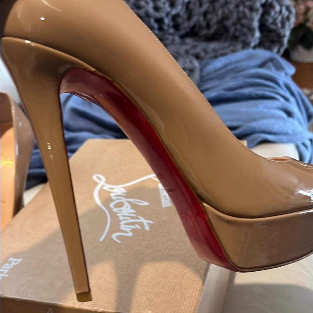 Christian Louboutin Bianca 140 patent calf nude 6248 - Picture 8 of 8